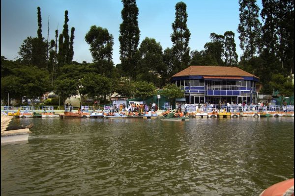 Yercaud_Lake_-_Boat_House